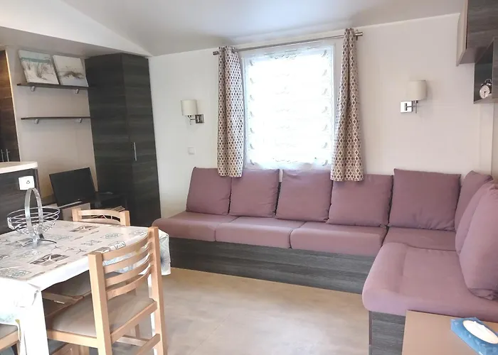 Mh 468 Luminosa 3ch Dont 1 Parentale Et 2sdb Proche Des Activites Dans 4 Etoiles Кемпинг